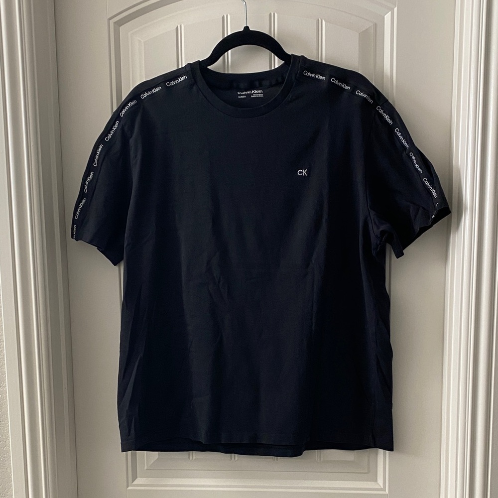 Calvin Klein Men's Black Tee